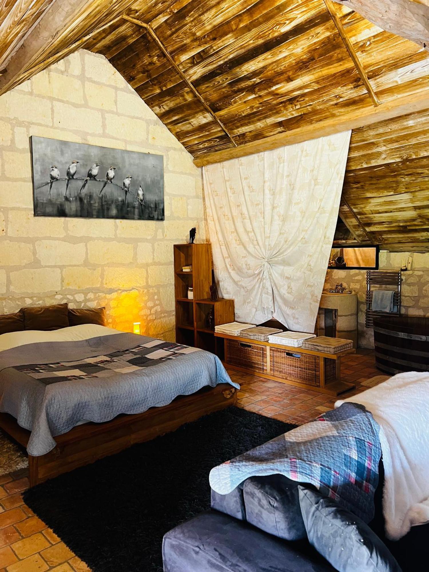 Chateau De La Thibaudiere - Chambre Du Tonneau Allonnes  외부 사진